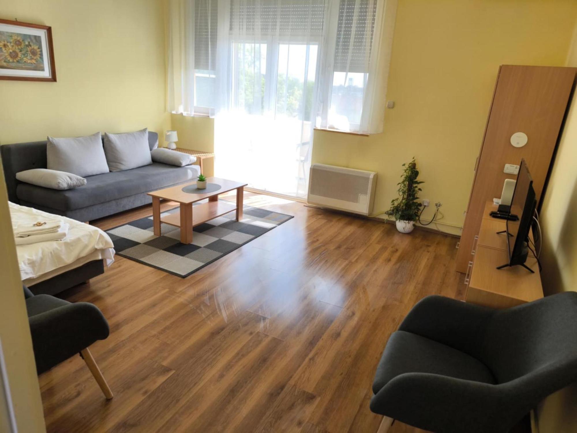 Szeki Apartman Balatonfured Exterior photo